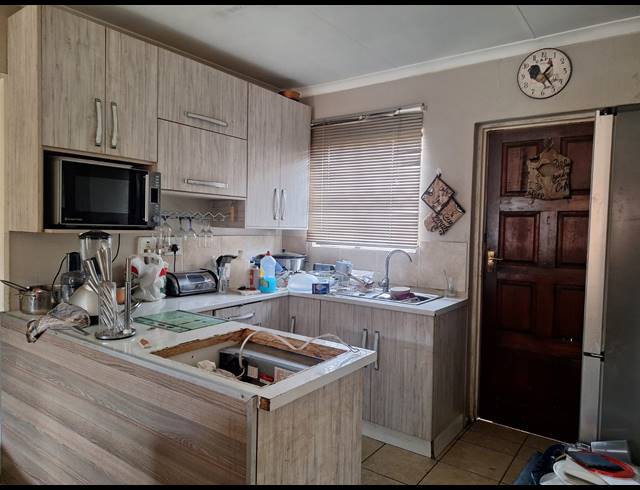 3 BEDROOM HOUSE SOLD IN SHARON PARK